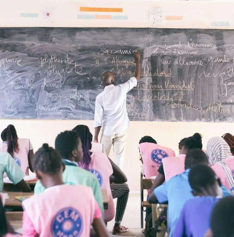 Un particulier recrute 01 Professeur pour élèves de CE2 et 5ème